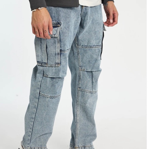 MENS LIGHT STONEWASH CARGO JEANS - Picture 2 of 2